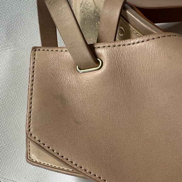 EUC Vince Camuto real leather heels - Picture 6 of 8